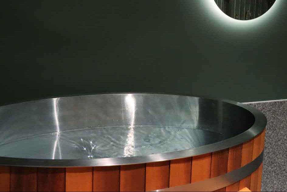Cold therapy ice baths in private rooms at CalmBar Rozelle Sydney