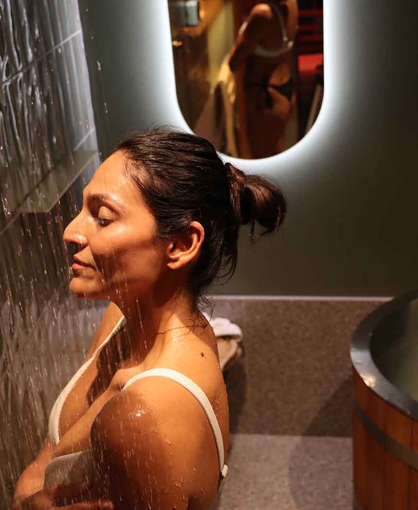 Multi packs hot & cold therapy in private rooms at CalmBar in Rozelle, Sydney